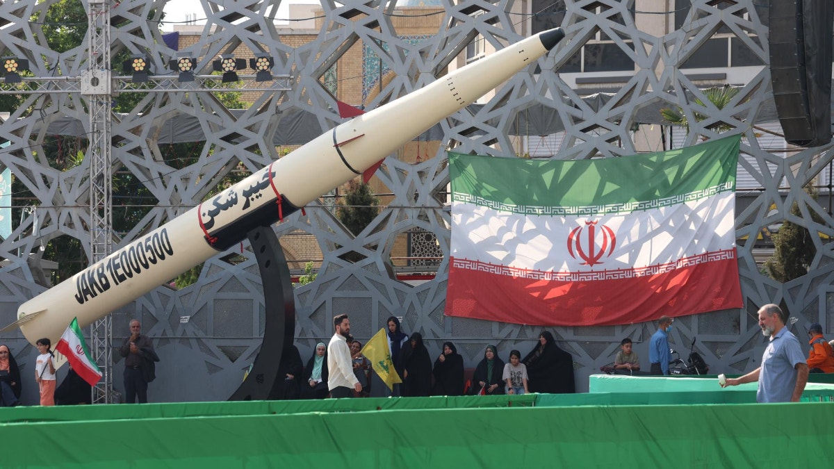 Irán lanza ataques hacia bases de Estados Unidos en Kuwait y Baréin
