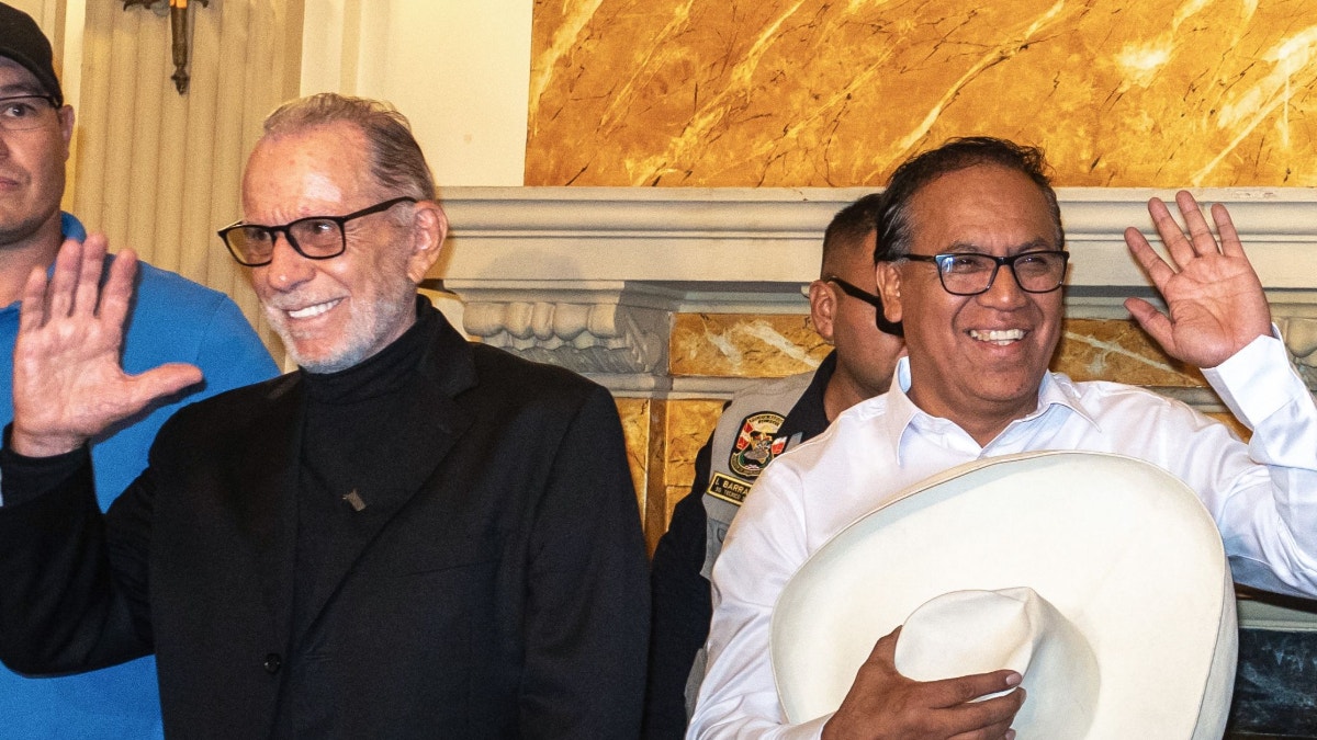 Ricardo Belmont sostuvo que llegó a un acuerdo con Roberto Sánchez para tener un canal de televisión