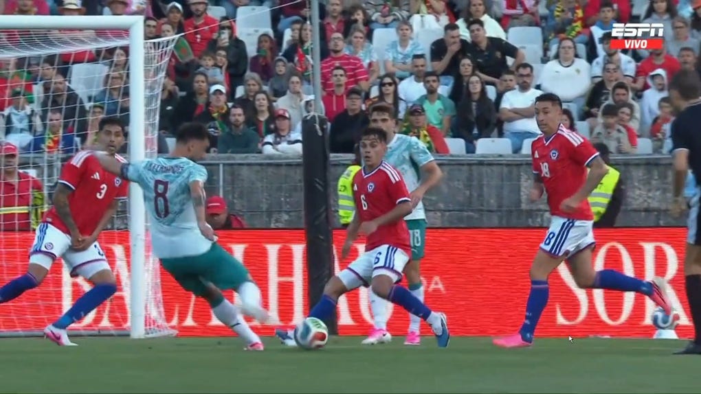 El remate de Bruno Fernandes de Portugal.