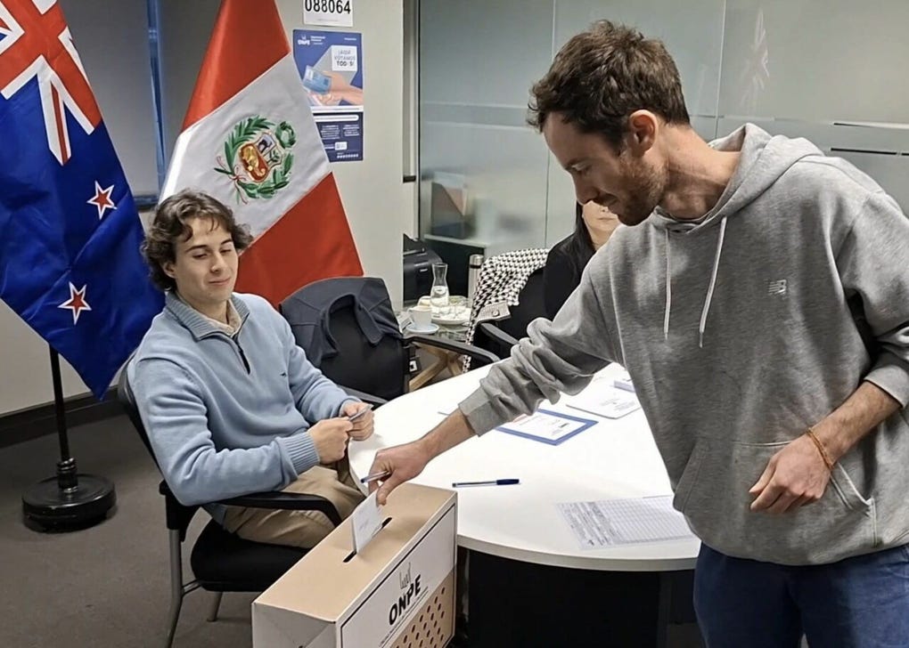 En el caso de Nueva Zelanda (Oceanía), son en promedio 841 los peruanos que sufragan en dos locales de votación, según informó la Cancillería.