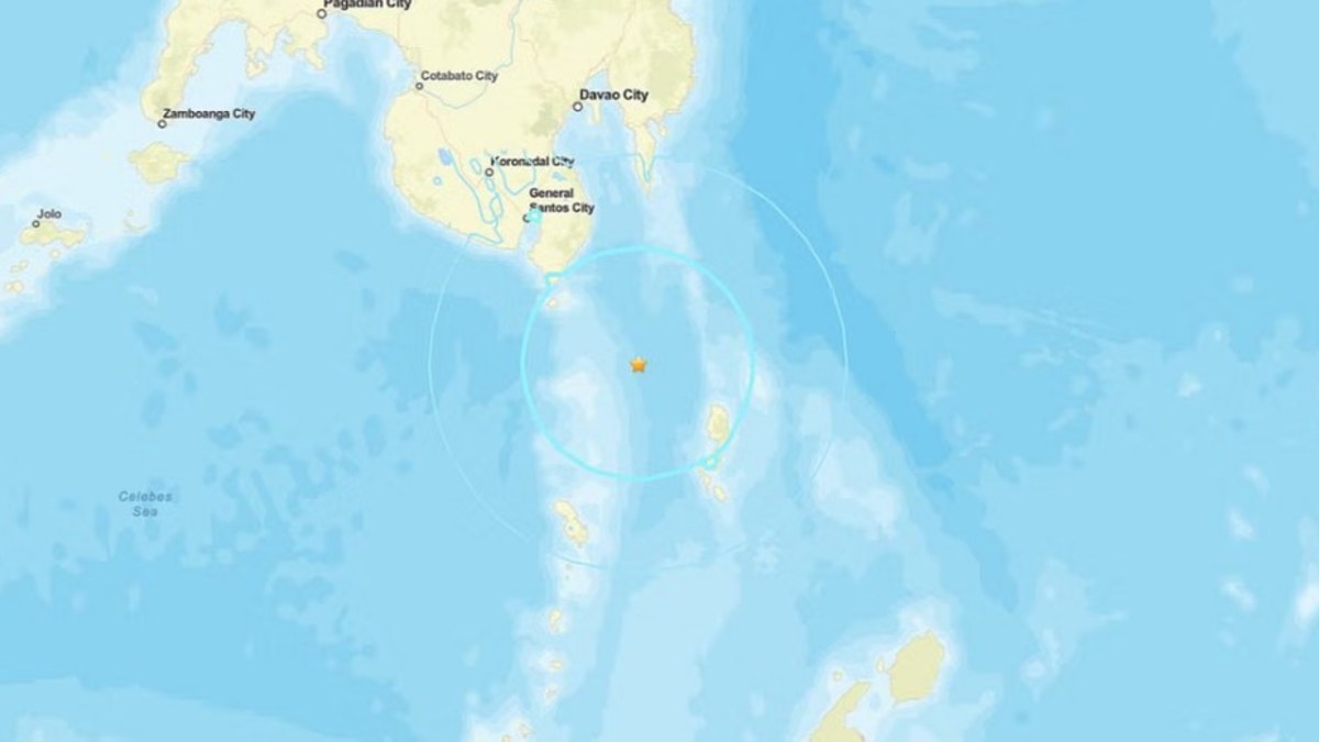 Un fuerte terremoto de magnitud 7.8 sacude Filipinas y Japón