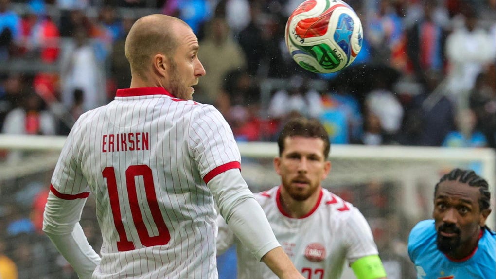Christian Eriksen fue titular en la Selección de Dinamarca.