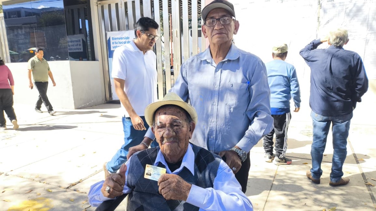 Vota desde 1945 y tiene 101 años: la historia de Víctor Yamp