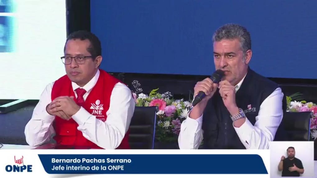 Ricardo Burneo y Bernardo Pachas defiendieron legitimidad de las elecciones.