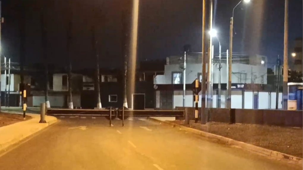 Permanece el cierre de un tramo de la Costa Verde debido a oleaje anómalo en el Callao