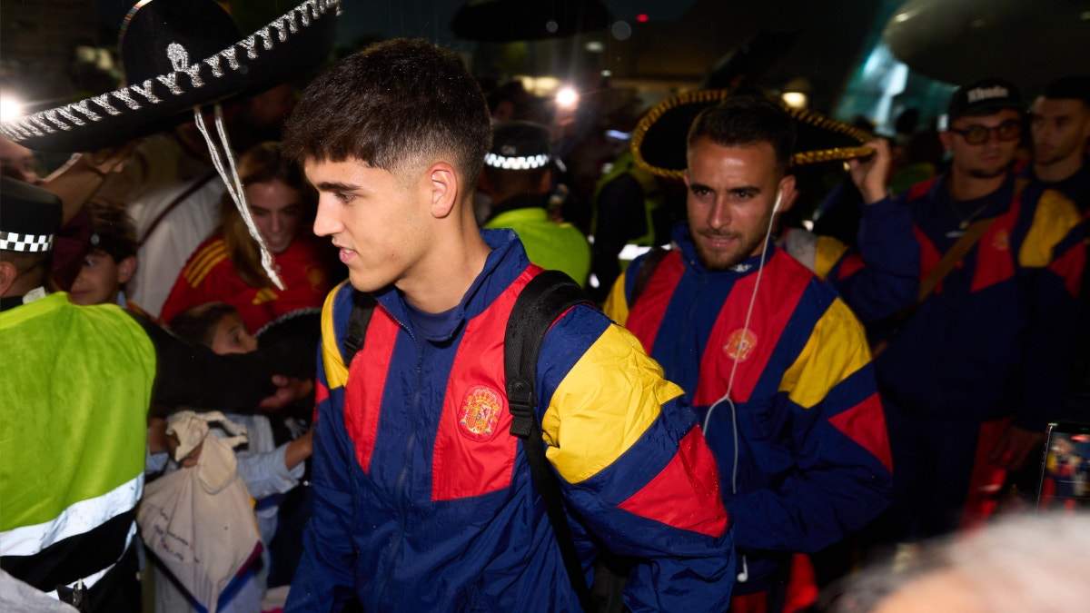 A solo horas del partido: España llegó a Puebla para el amis