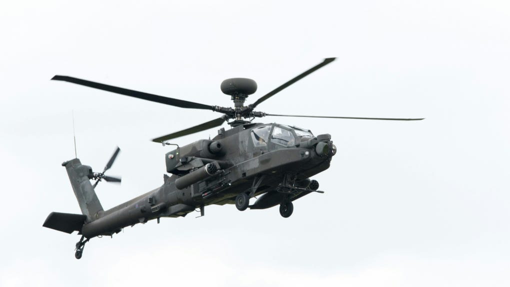 El helicóptero AH-64 Apache cayó en la costa de Omán. (Fotografía referencial)