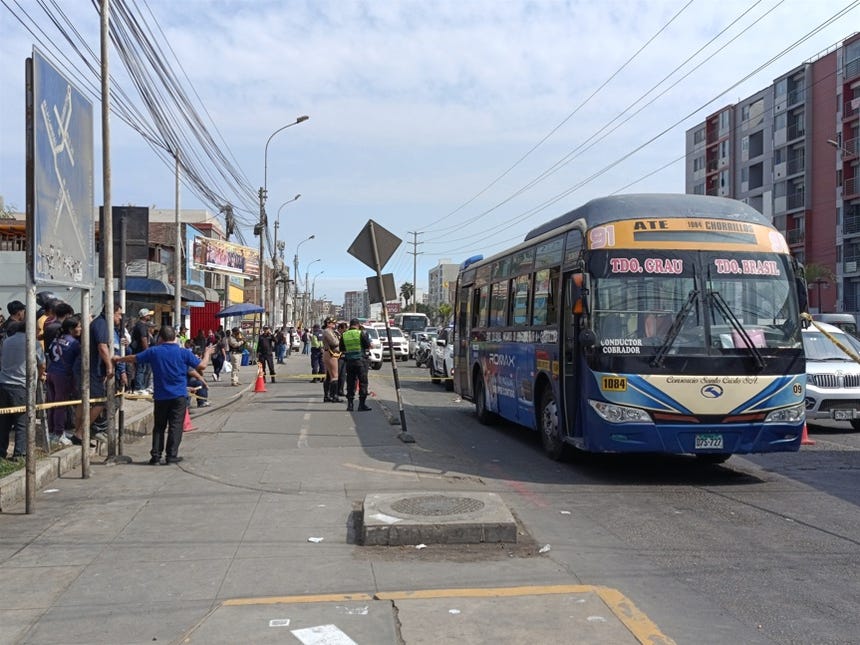 Uno de los crímenes se produjo en el interior de un bus de la empresa de transportes Santo Cristo S.A.