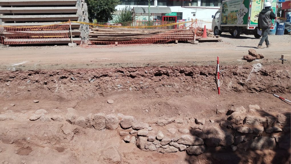Hallan tramo de camino inca bajo la avenida de la Cultura. 