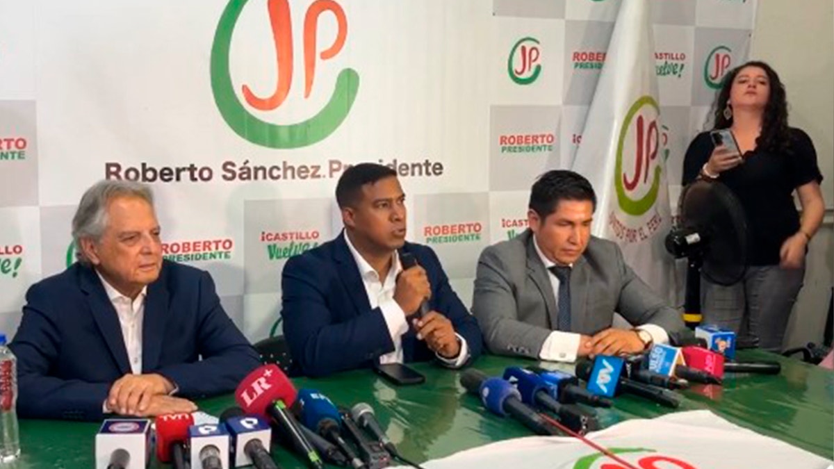 JP cuestiona proyecciones presentadas por Alfredo Torres: "L