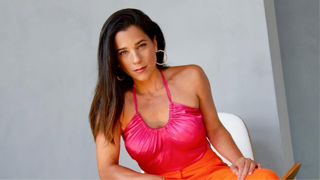 Así fue la noche de así fue la noche de Vanessa Terkes con misterioso acompañante.