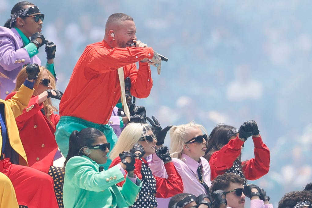 Al repertorio mundialista le siguió J Balvin con ‘Qué calor’ y ‘I Like It’.