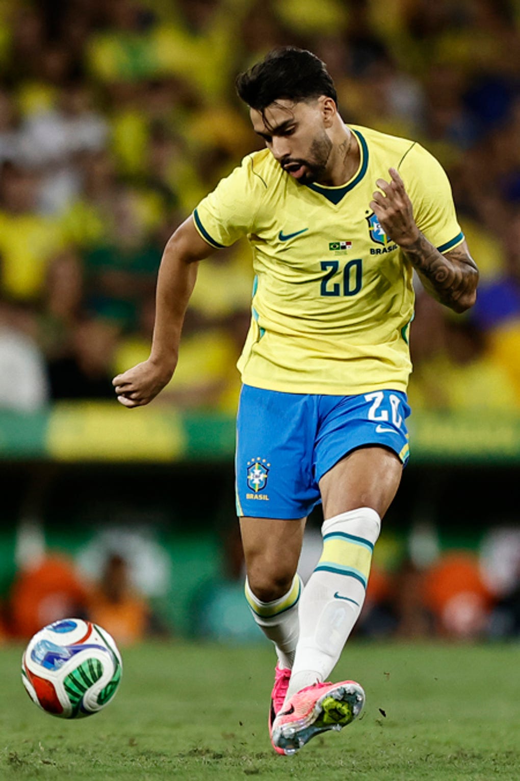 <strong>8. Lucas Paquetá (Volante): 32 millones de euros</strong>