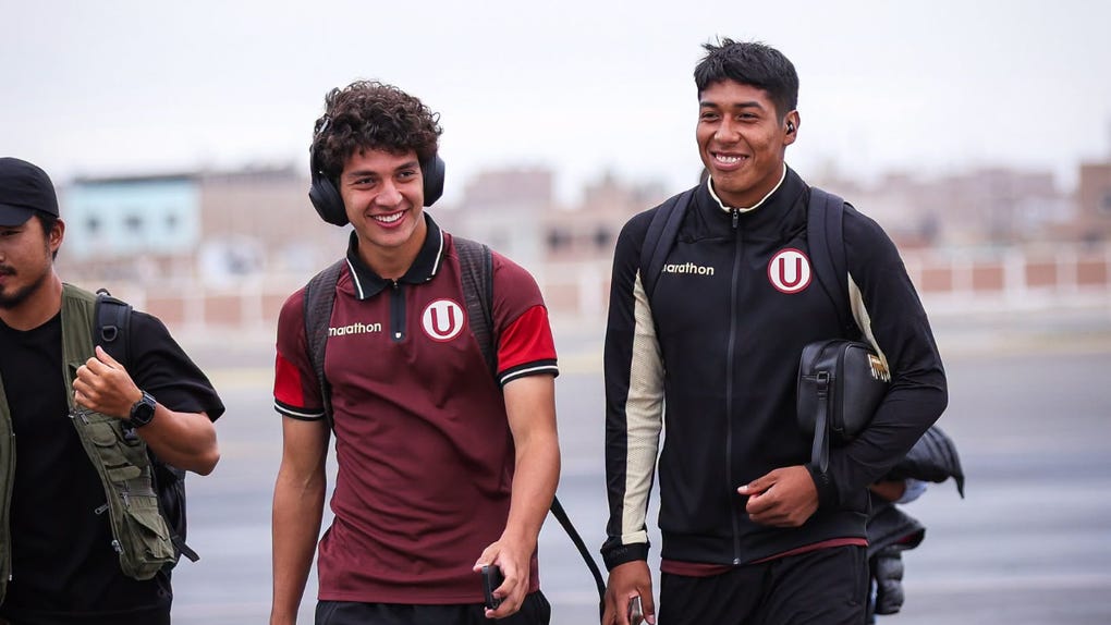 Jugadores del equipo de Universitario que juega en la Liga 3.