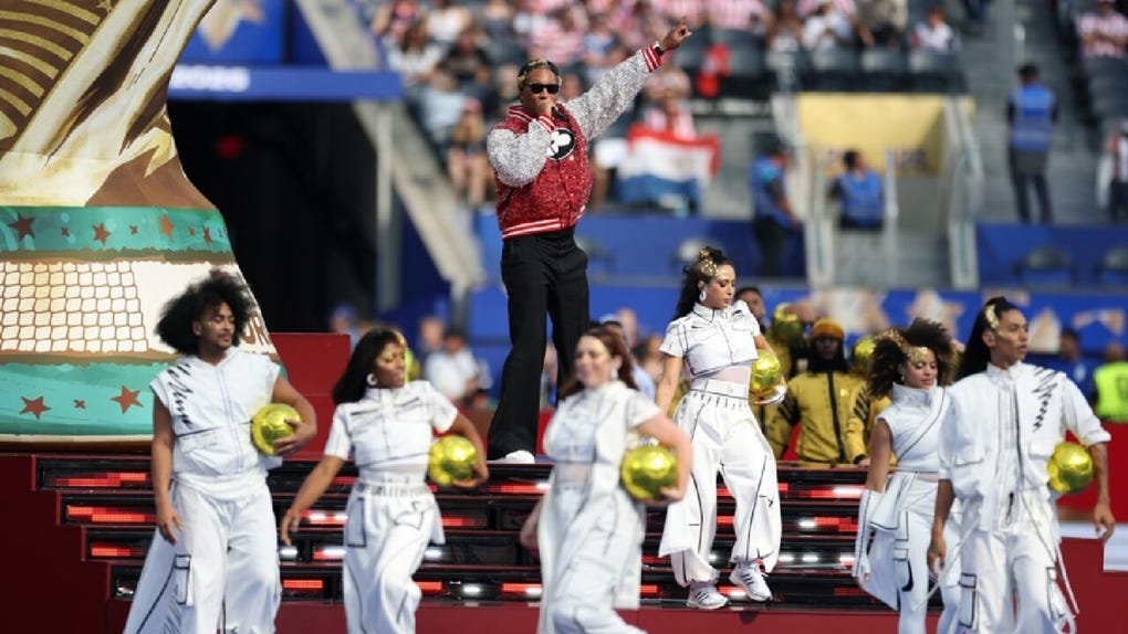 El rapero estadounidense Future con su grupo de coreografía en la inauguración en la Copa Mundial 2026.