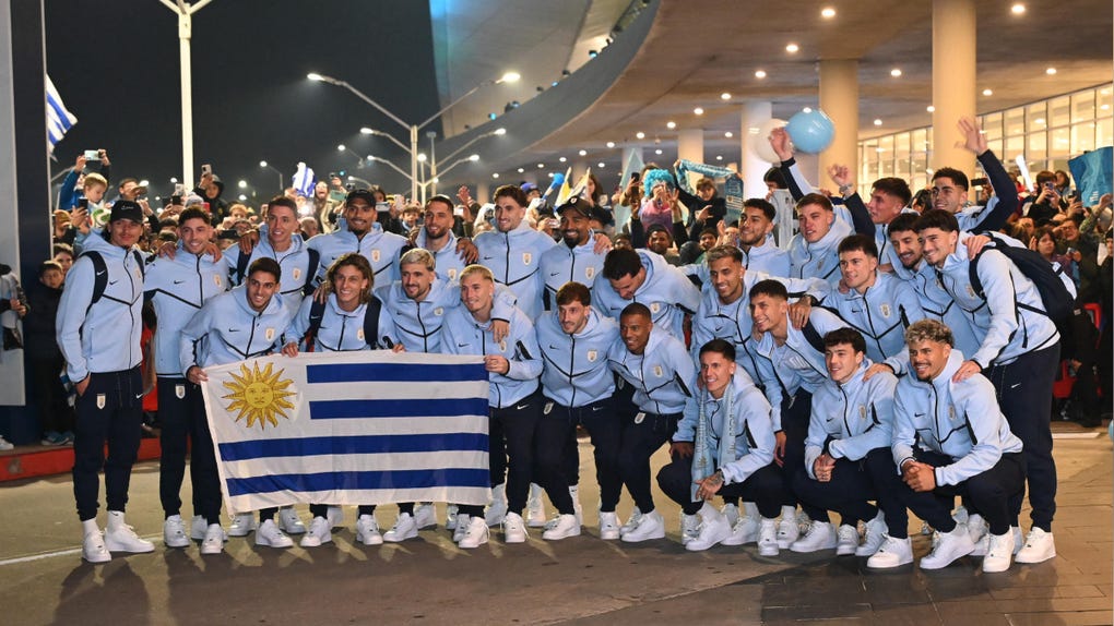Jugadores de Uruguay no lograron viajar a Miami a un día de su primer partido en la Copa del Mundo 2026