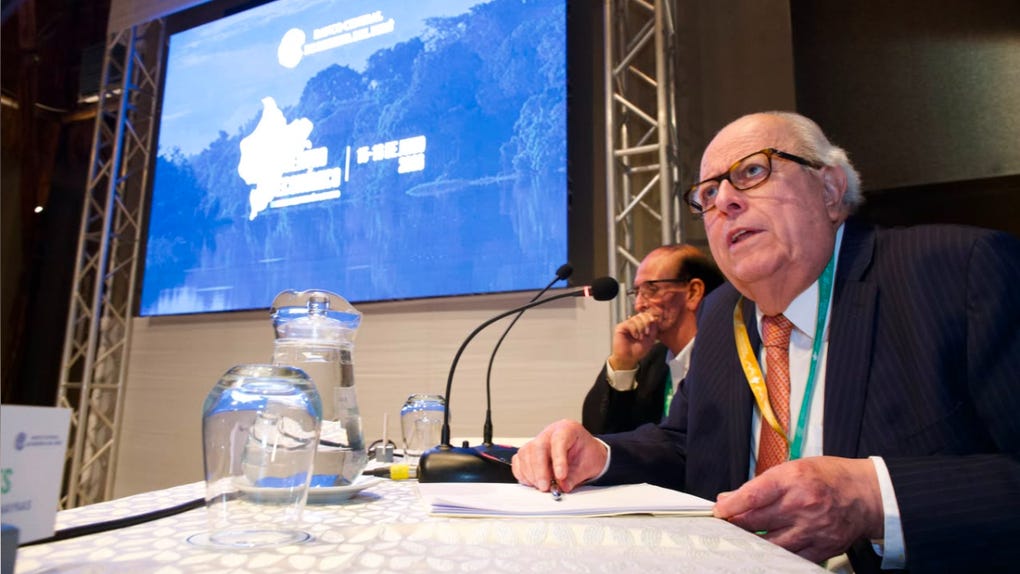 Julio Velarde evita pronunciarse sobre su continuidad en el BCR. 