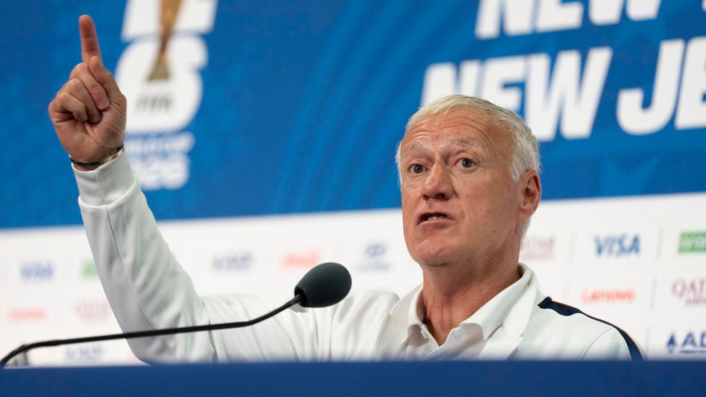 NUEVA JERSEY , 15/06/2026.- El seleccionador de f򴢯l de Francia, Didier Deschamps, durante una rueda de prensa celebrada este lunes, para hablar de su estreno en el Mundial 2026 ante la selecci󮠤e Senegal. EFE/ngel Colmenares
