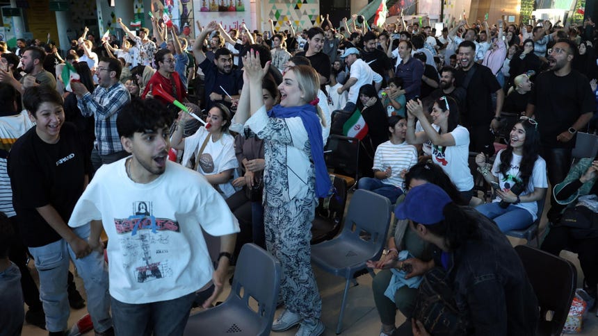 El debut de la selección persa fue seguida por los iraníes desde Teherán, la capital del país. 