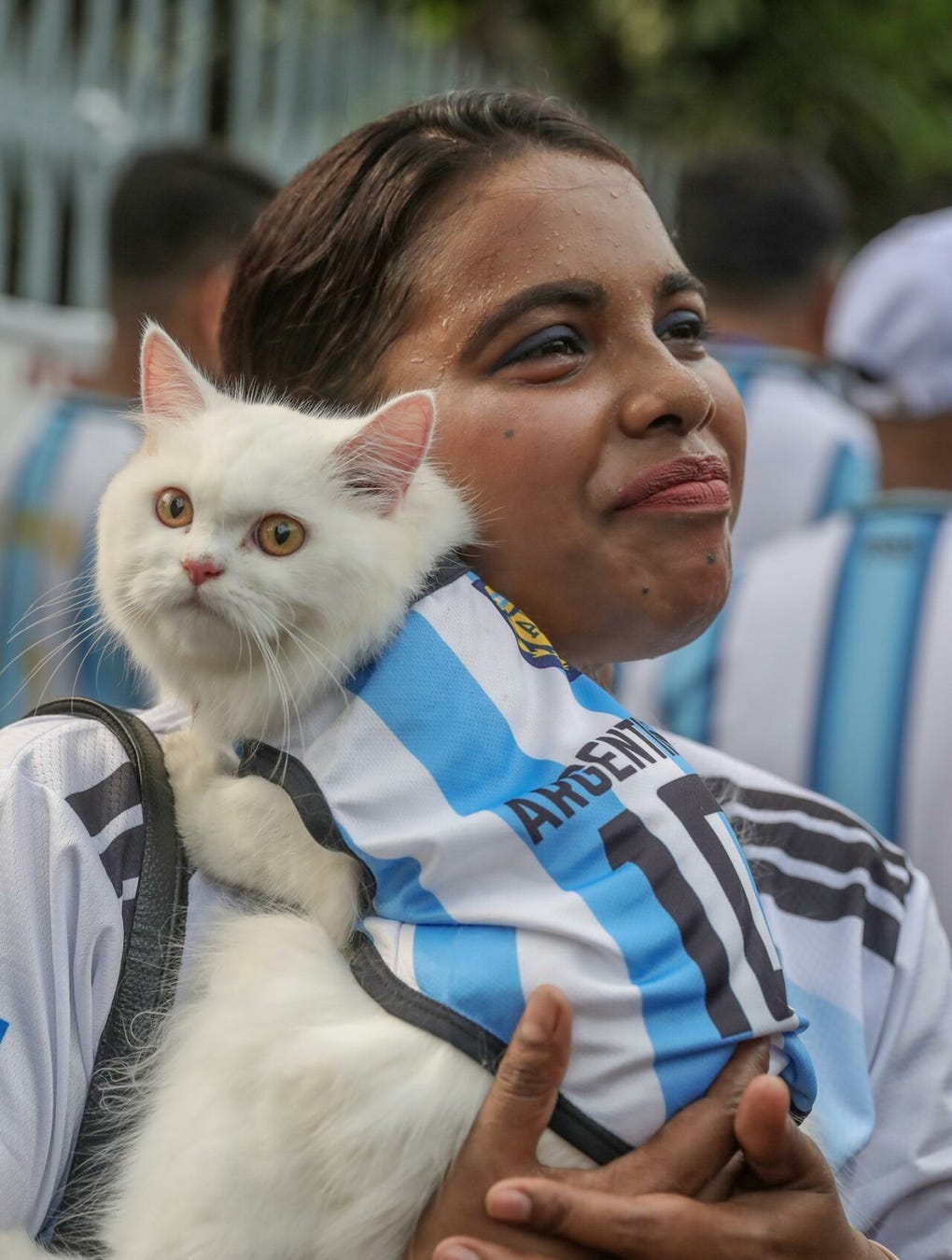 Muchos hinchas llevaron sus mascotas al pasacalle.