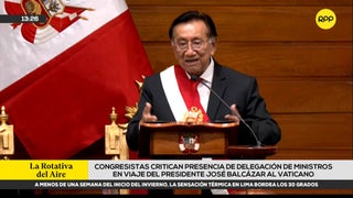 Legisladores critican que el presidente Balcázar viaje al Vaticano en compañía de ministros