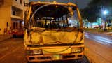 Delincuentes quemaron cúster de transporte público en el Callao