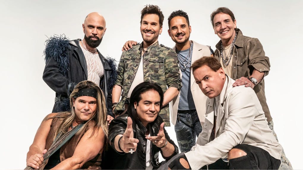 La banda Menudo anuncia gira por sus 50 años y reúne a siete exintegrantes en un esperado reencuentro.