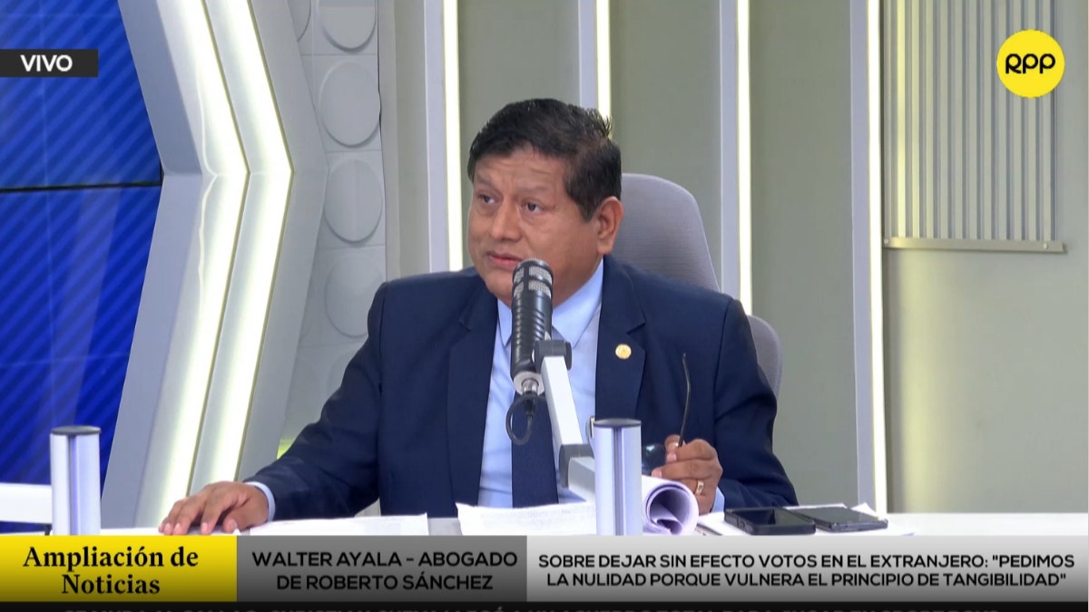 Walter Ayala interpone recurso de amparo para excluir el voto de peruanos en el extranjero: "Se ha roto la cadena de custodia"