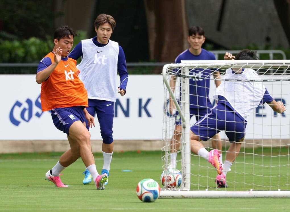 El portavoz de la Asociación de Fútbol de Corea del Sur explicó que aún no se sabe si el vuelo del dron se debió a espionaje por parte de algún medio de comunicación, de algún equipo rival o de aficionados, aunque el incidente ya fue informado a la FIFA y se solicitó una investigación a la Policía.