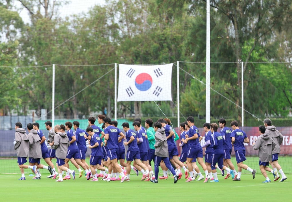 La Asociación de Fútbol de Corea del Sur informó que las autoridades mexicanas derribaron un dron no autorizado, que sobrevoló el entrenamiento a puerta cerrada de su selección, que se encuentra preparando el encuentro contra México de este jueves.