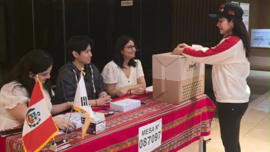 Dispute over the vote of Peruvians abroad: specialists respond to this right and its prosecution in second round