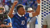 Merecido: Kylian Mbappé fue homenajeado por ser el máximo goleador histórico en la Selección de Francia