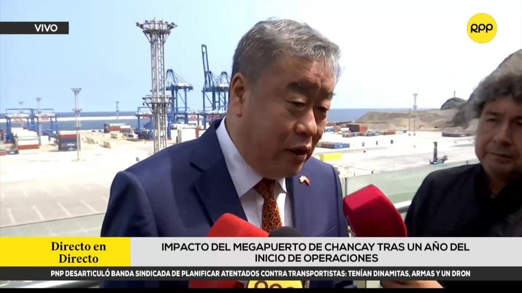 El embajador de China en el Perú visitó el megapuerto de Chancay a un año del inicio de sus operaciones.