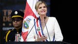 Evacuan a la presidenta de Costa Rica de una gira de campo tras escucharse una explosión [VIDEO]