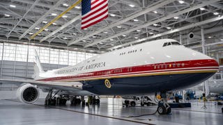 Donald Trump desvela el nuevo Air Force One, un Boeing de lujo con los colores de la bandera