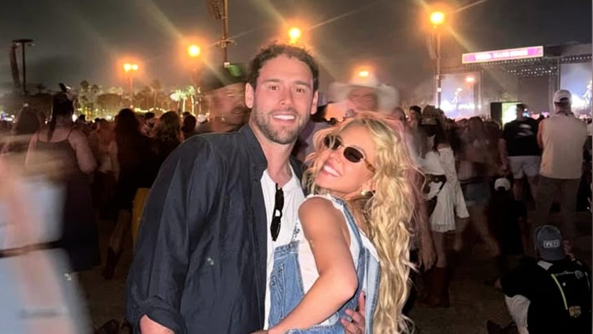 Sydney Sweeney y Scooter Braun empezaron su relación en setiembre de 2025.