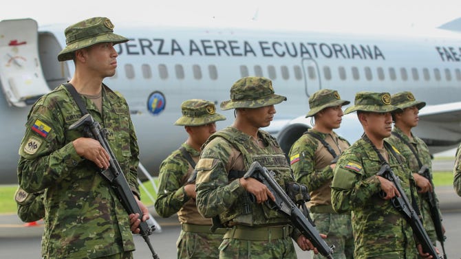 ¿Qué implica la inmunidad que Daniel Noboa ofrece a militares extranjeros que operen en Ecuador?