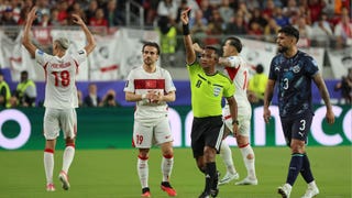 De no creer: la insólita expulsión de Miguel Almirón en el duelo ante Turquía por el Mundial 2026