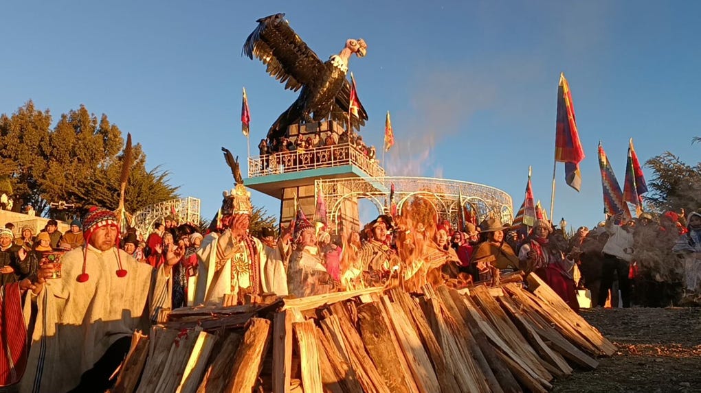 El lugar fue el escenario de esta celebración ancestral que marca el inicio de un nuevo ciclo de renovación, agradecimiento y conexión con la Pachamama denominado Suma Machaq Mara y Allin Musuq Wata.