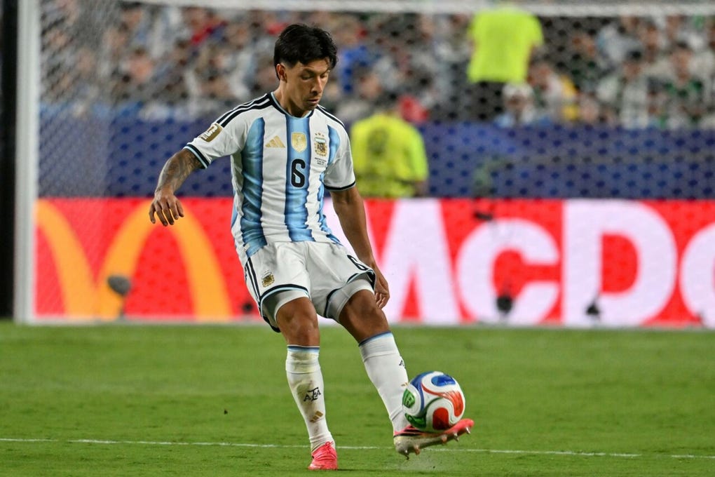 Lisandro Martínez.