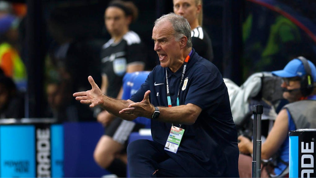 Marcelo Bielsa acumula tres victorias en sus participaciones como entrenador en Mundiales
