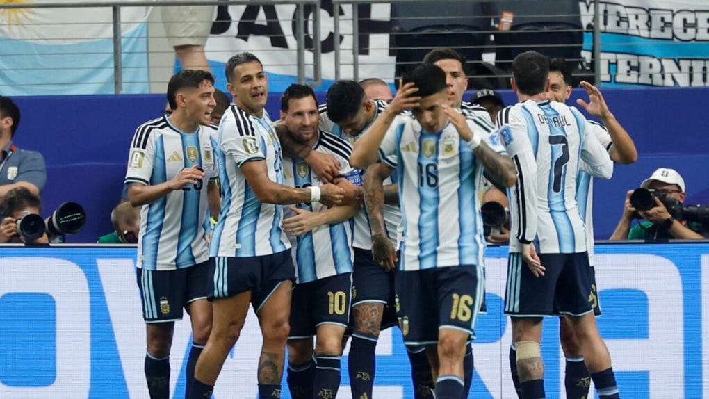Messi reafirma su figura como el máximo ídolo de la historia reciente de Argentina.