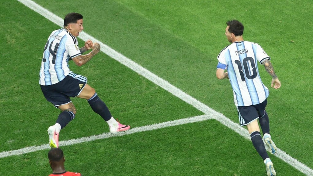 Lionel Messi inscribe una vez más su nombre en la historia.