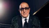 Murió Clive Davis, el legendario ejecutivo que impulsó las carreras de Whitney Houston, Alicia Keys y Carlos Santana