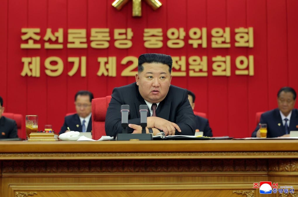 Kim Jong-un reafirmó esta semana el desarrollo del arsenal nuclear de Corea del Norte ante lo que calificó como un uso indiscriminado de la fuerza por parte de Estados Unidos, así como por el conflicto en Oriente Medio.