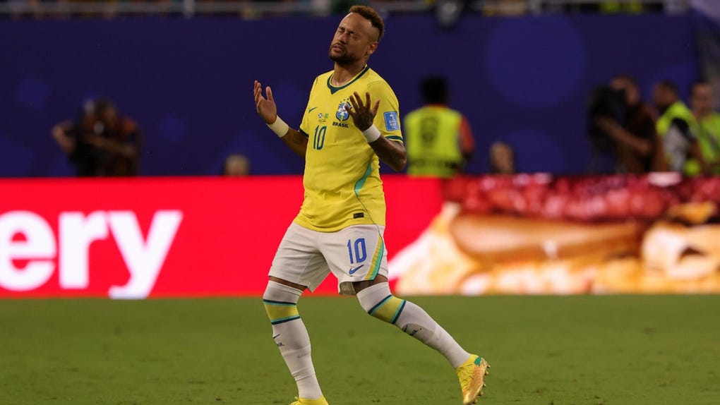 Neymar entró contra Escocia con marcador 3-0 favorable
