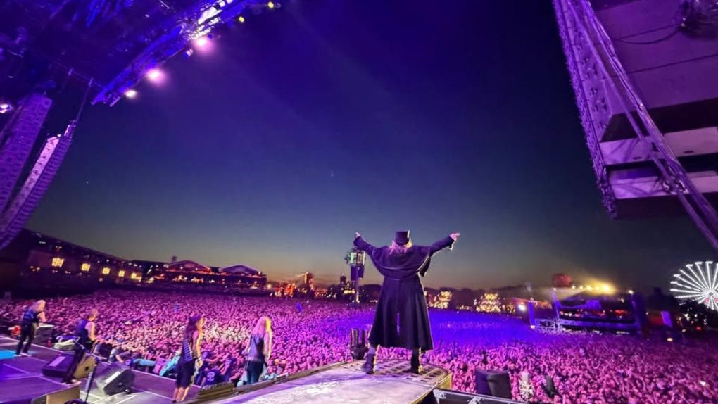 La banda se mostró consternada por no haber podido completar el setlist previsto.