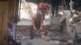 Venezuela: edificio de ocho pisos colapsó en Caracas tras fuertes terremotos [VIDEO]