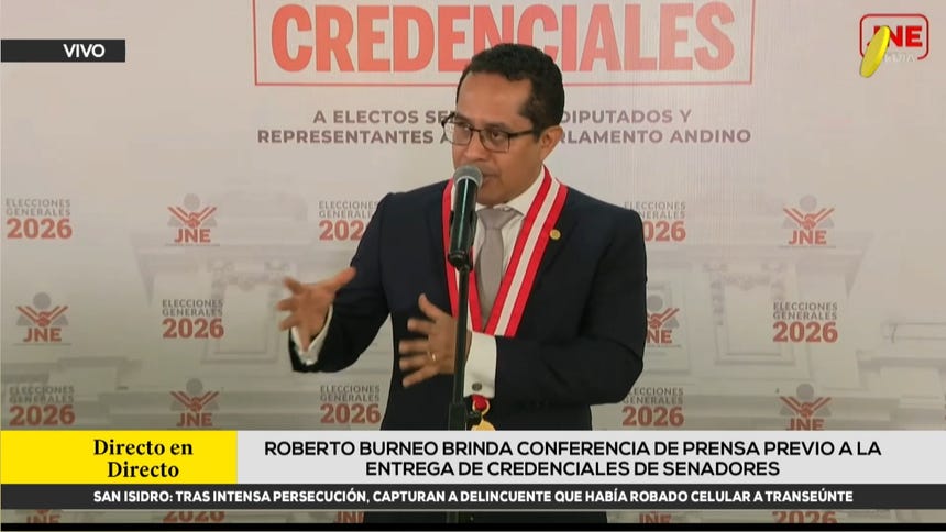 Conferencia de prensa Roberto Burneo. 