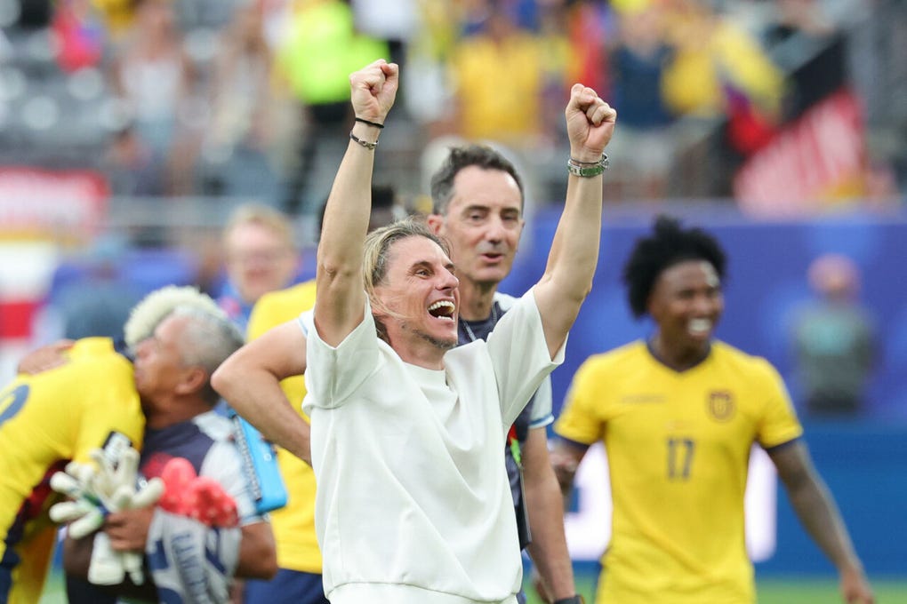 Sebastián Beccacece dirige su primera Copa del Mundo de la FIFA.